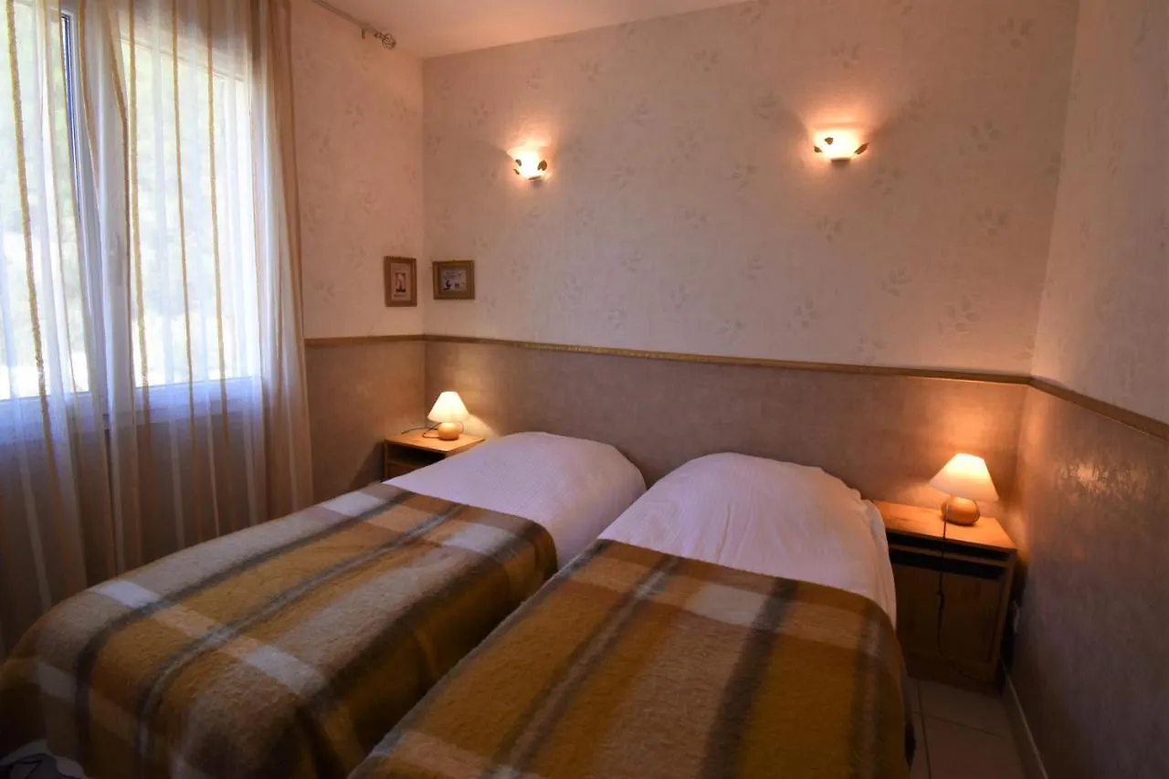 Vaujanylocations - Roches Grandes 47 location