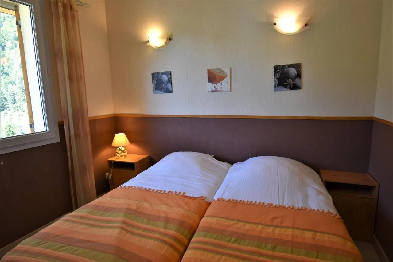 Vaujanylocations - Roches Grandes 47 Villa France